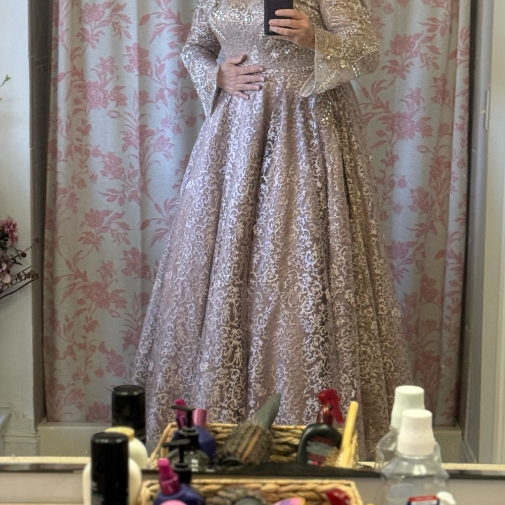 Mac Duggal Long Sleeve Lace Gown in Cream/Rose Gold